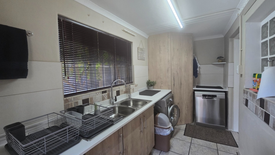 4 Bedroom Property for Sale in Safari Gardens North West